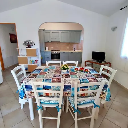 500m Dal Mare Apartment La Caletta
