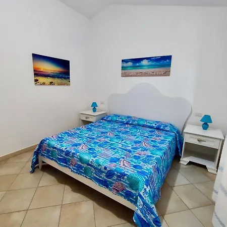500m Dal Mare Apartment La Caletta