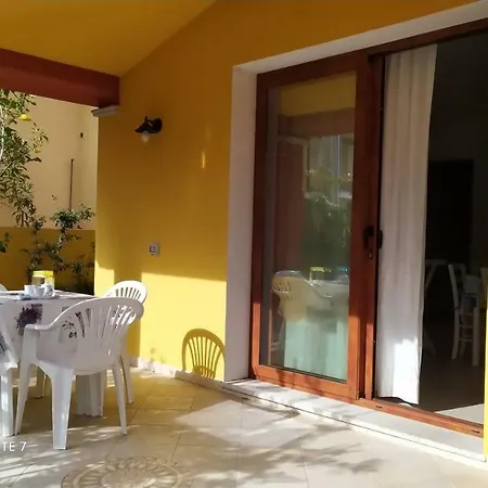 500m Dal Mare La Caletta